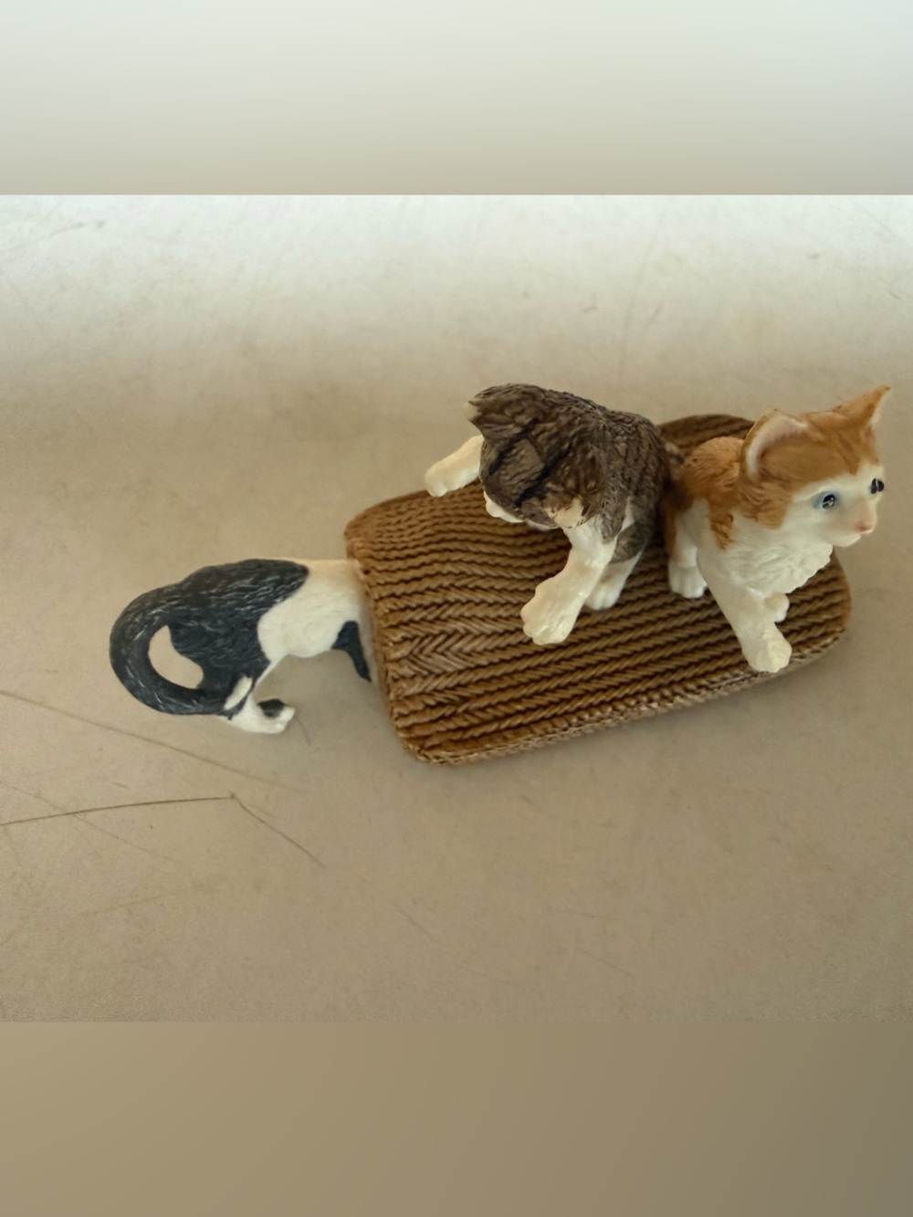 Schleich three kittens playing on a rug toy animal EUC